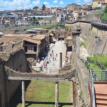 I Papiri Bed & Breakfast Ercolano Bagian luar foto