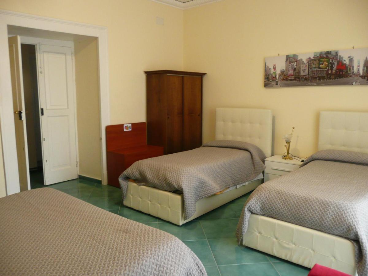 I Papiri Bed & Breakfast Ercolano Bagian luar foto