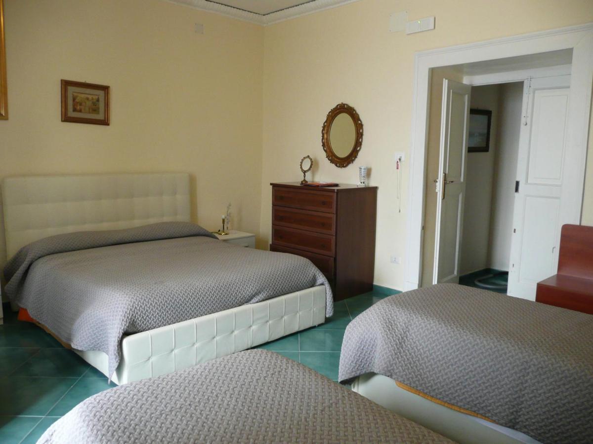 I Papiri Bed & Breakfast Ercolano Bagian luar foto