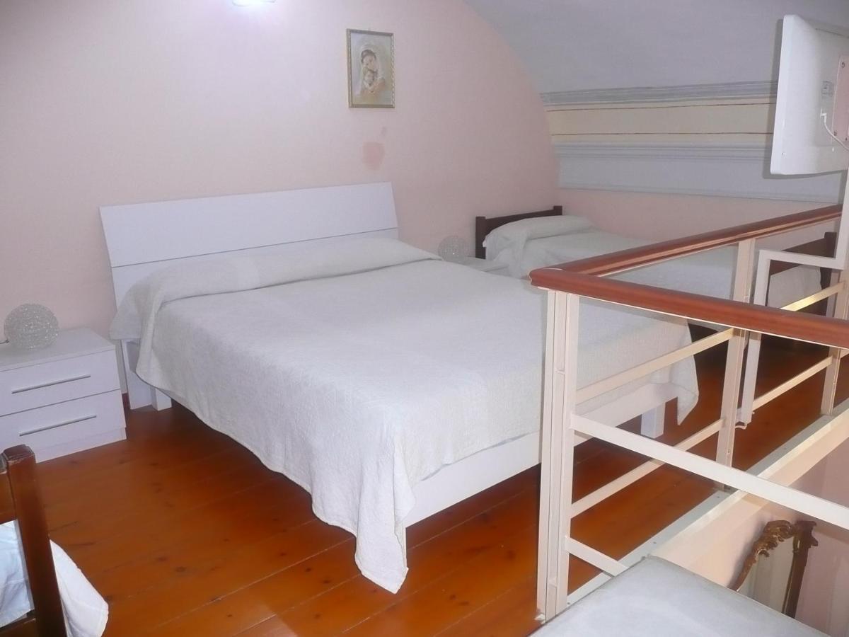 I Papiri Bed & Breakfast Ercolano Bagian luar foto