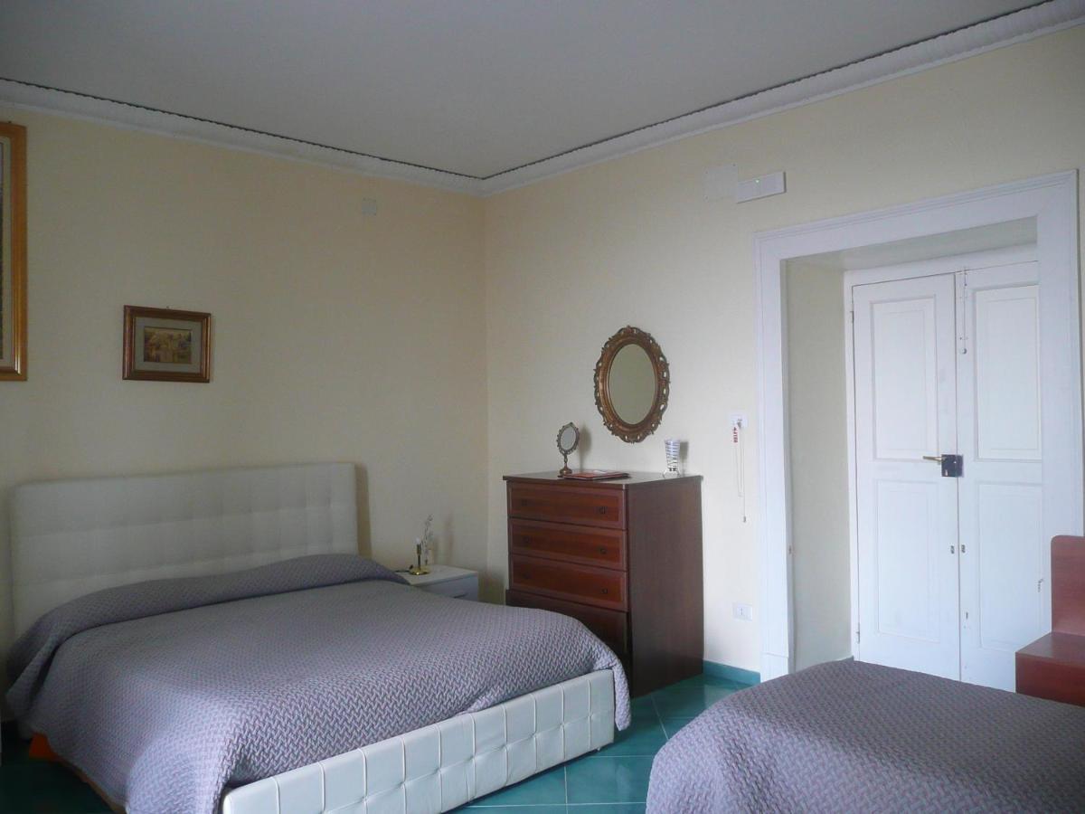 I Papiri Bed & Breakfast Ercolano Bagian luar foto