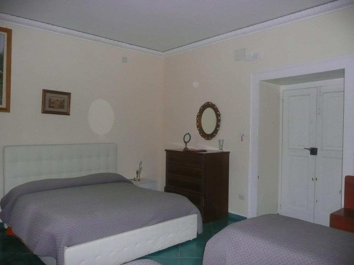 I Papiri Bed & Breakfast Ercolano Bagian luar foto