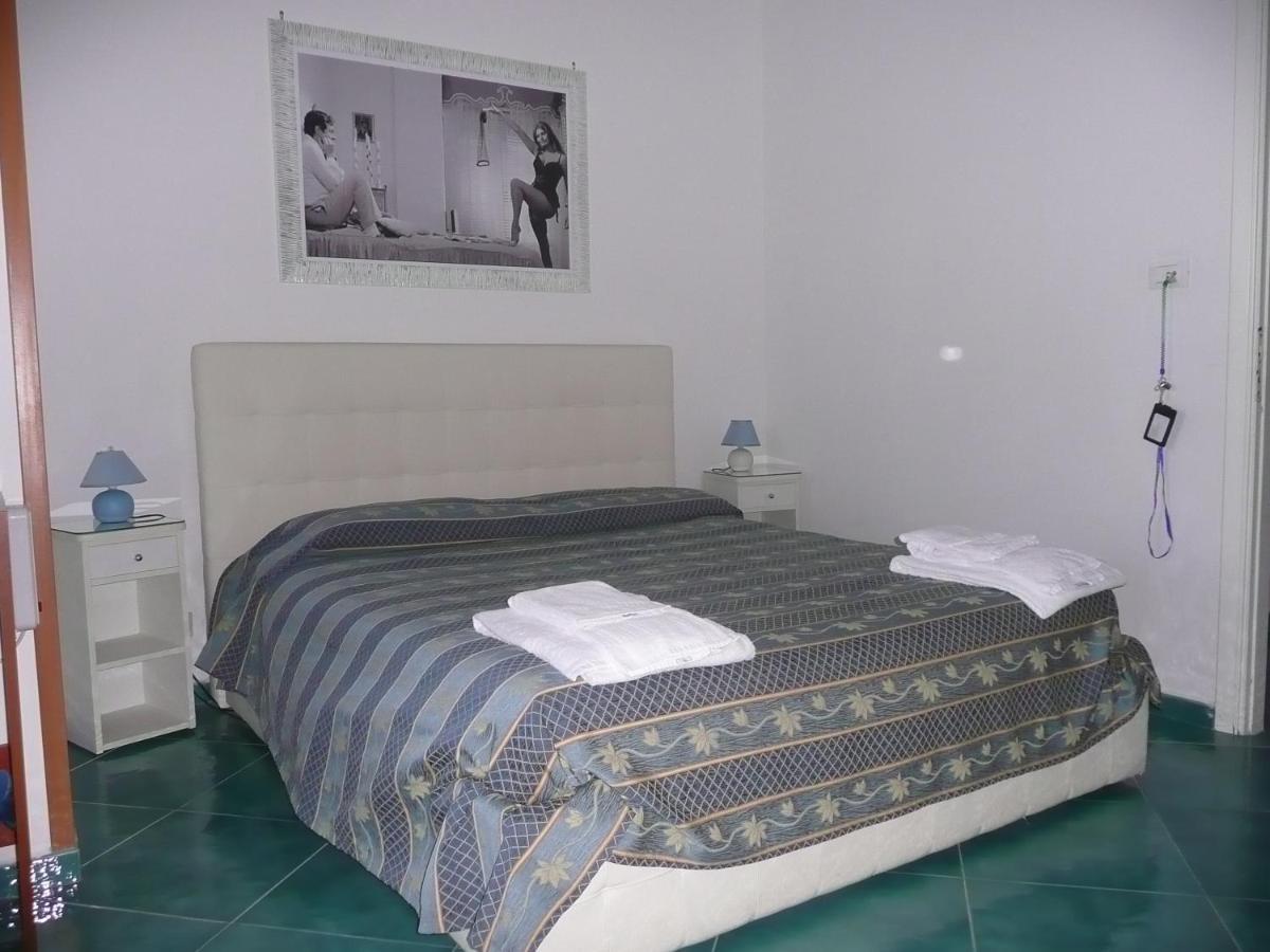 I Papiri Bed & Breakfast Ercolano Bagian luar foto